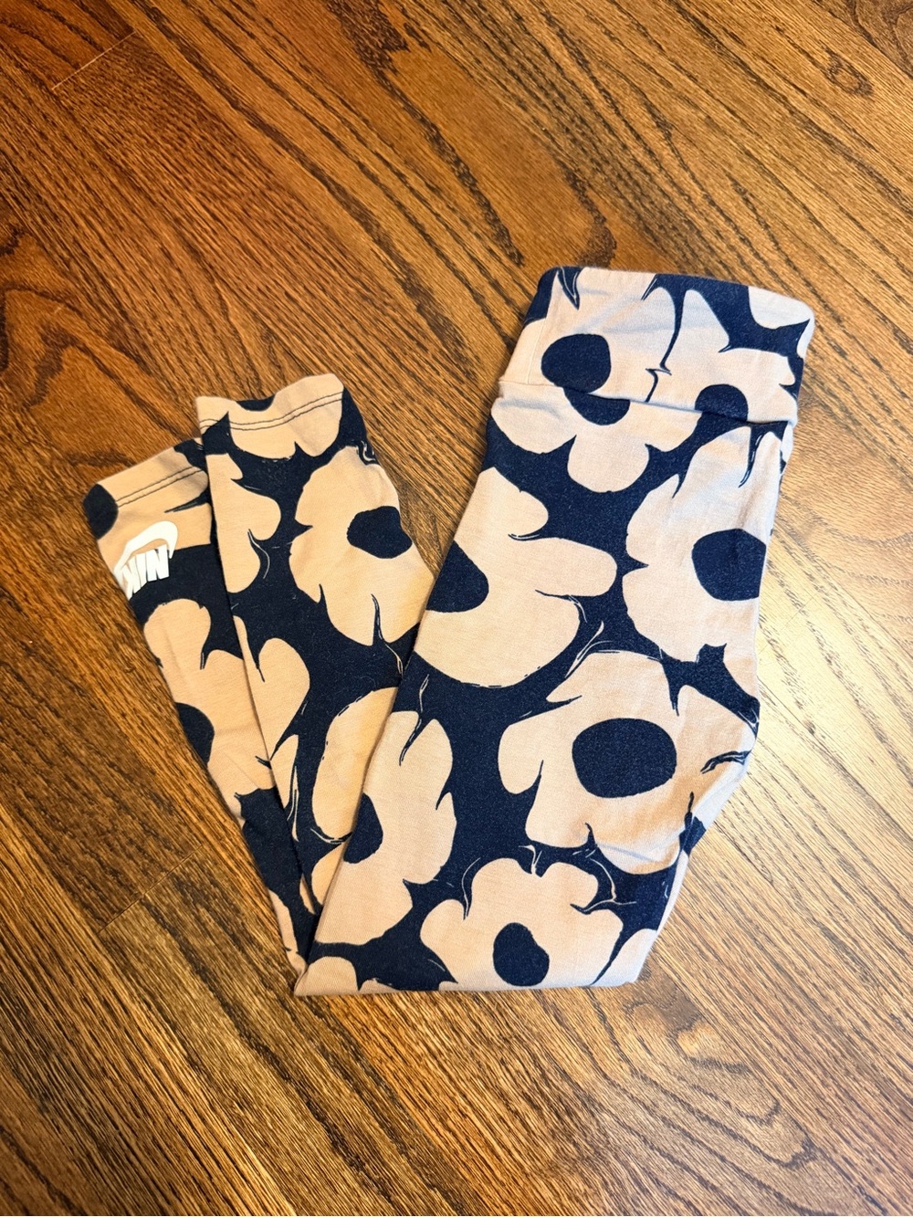 Kids Nike Floral Print Leggings in Beige and Navy
